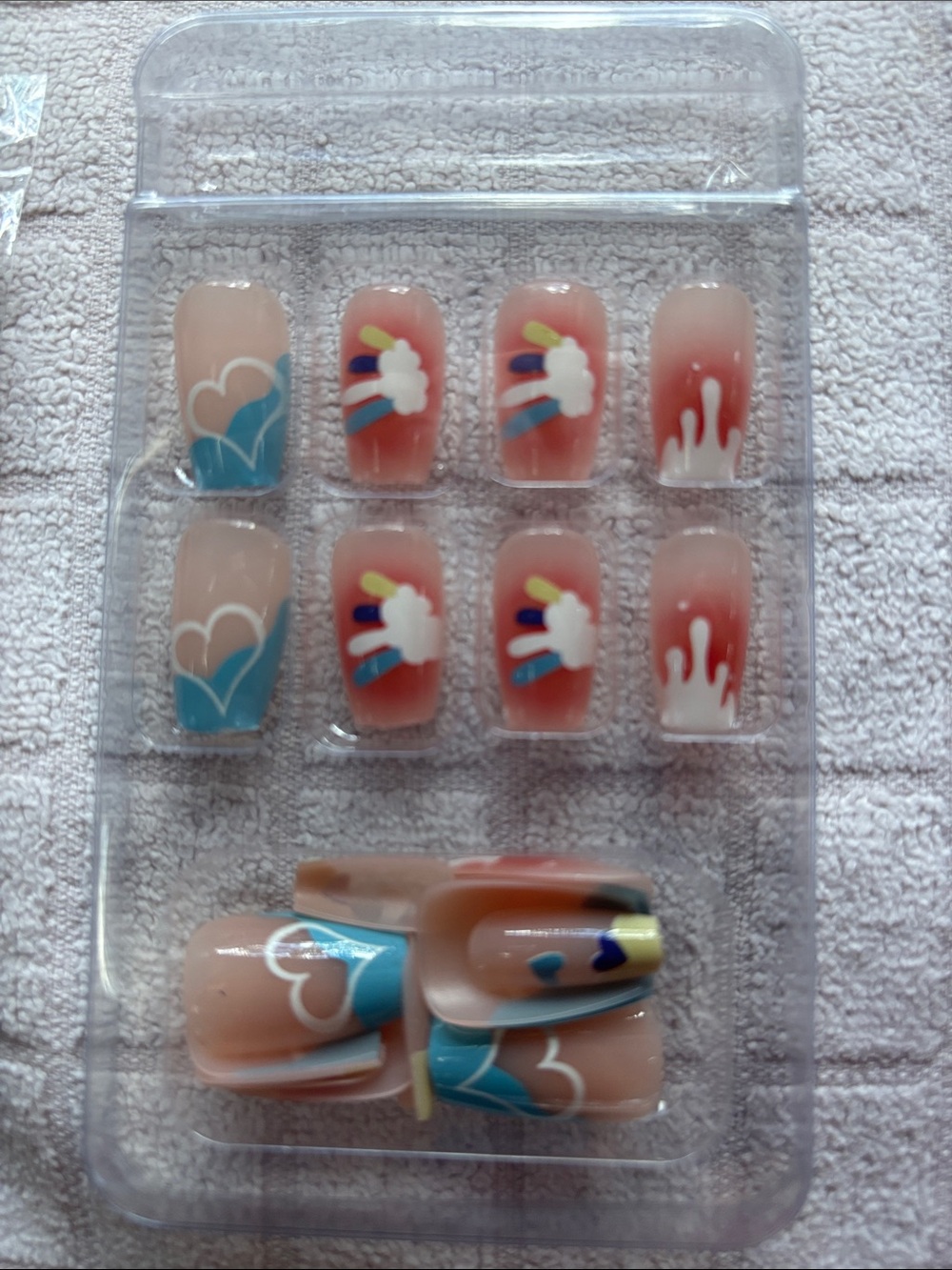 Nail Set with Blue Heart & Floral Accent - Pack of Press-On Nails 24 pcs